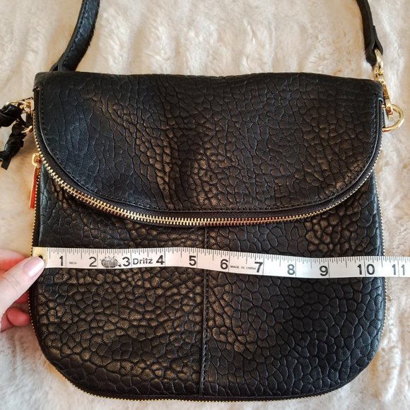 Vince Camuto | Bags | Vince Camuto Pebbled Black Leather Crossbody ...
